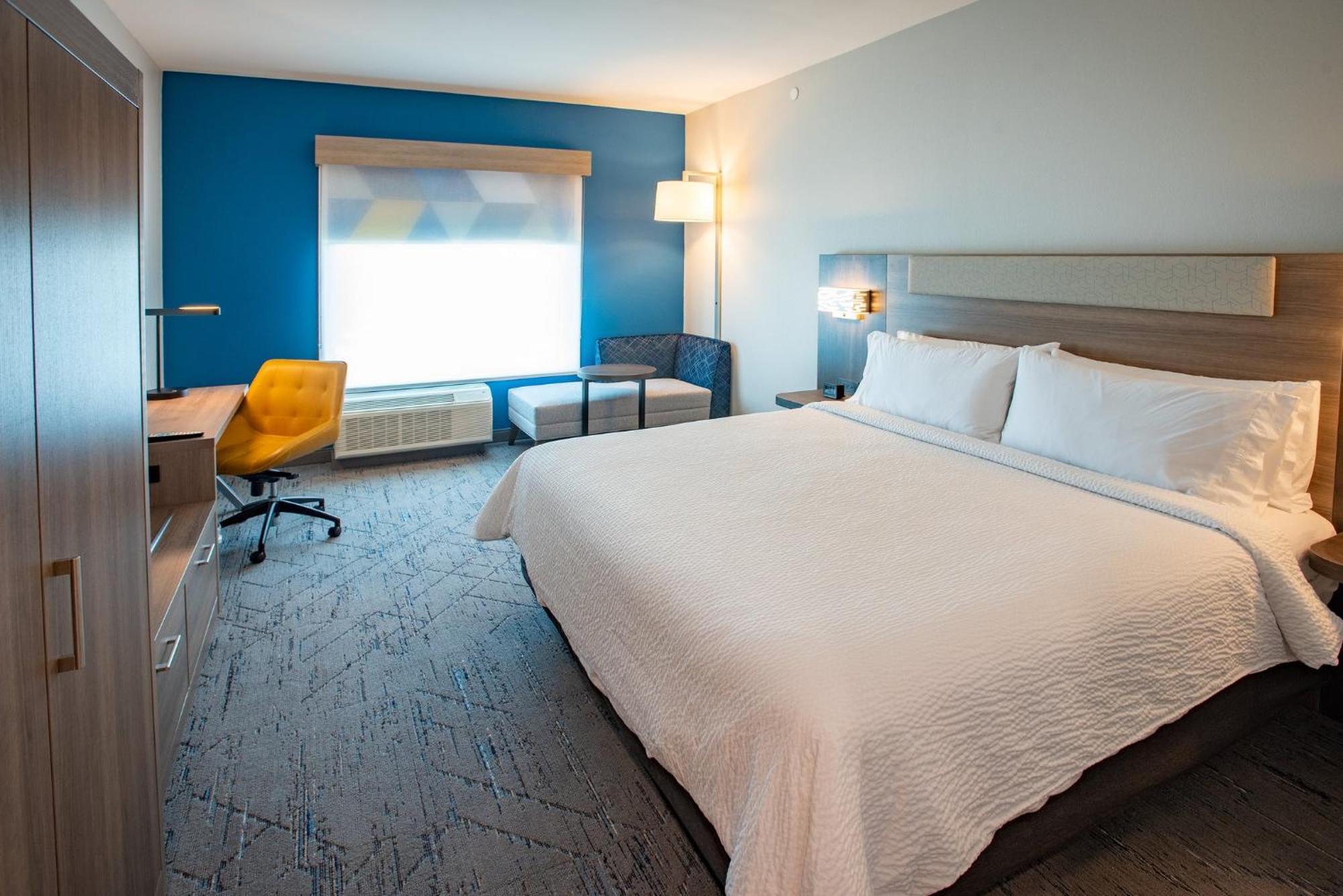 Holiday Inn Express & Suites Pensacola Airport North - I-10 By Ihg Ferry Pass Buitenkant foto